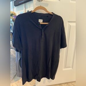 Rag and Bone- black short sleeve Henley XL